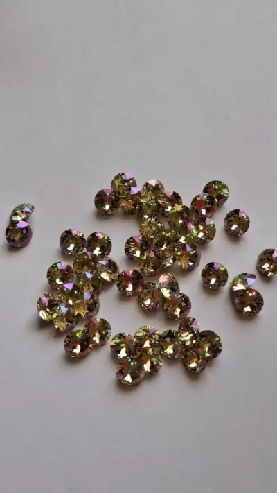 Pack 12 uds. 5mm Chaton Swarovski Luminous Green - miniatura 4