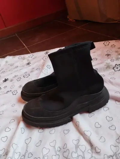 Botines negros de plataforma Zara talla 34 - miniatura 1