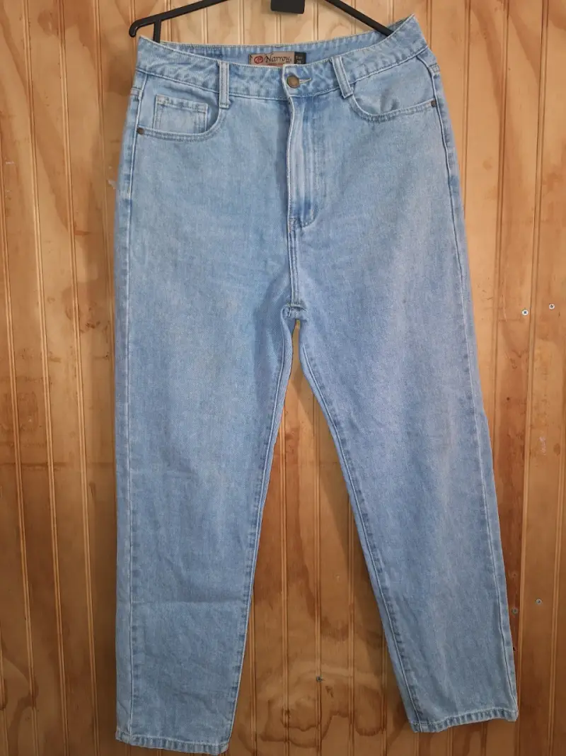 Jeans de mezclilla azul claro para mujer