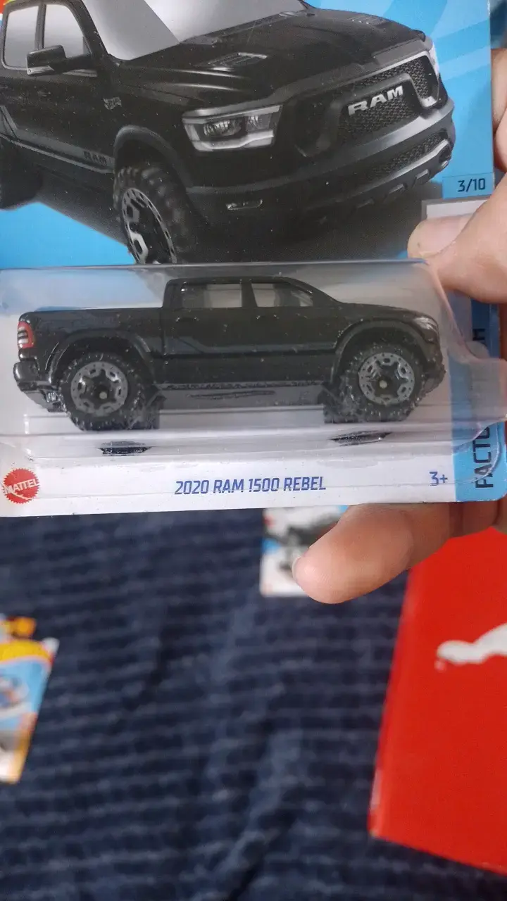 Cada auto es original y esta nuevo - 4