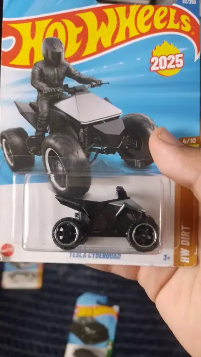 Miniatura Hot Wheels Tesla Cyberquad 2025 - miniatura 1