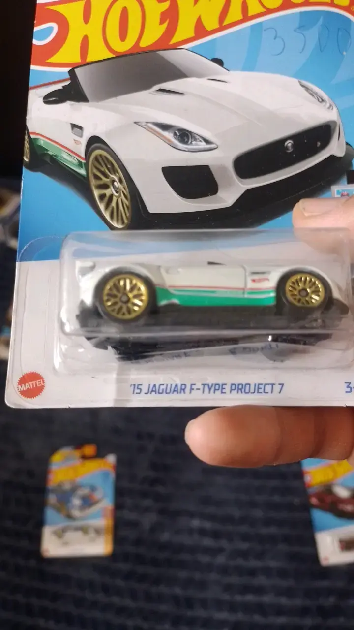 Miniatura Hot Wheels Tesla Cyberquad 2025 - 3
