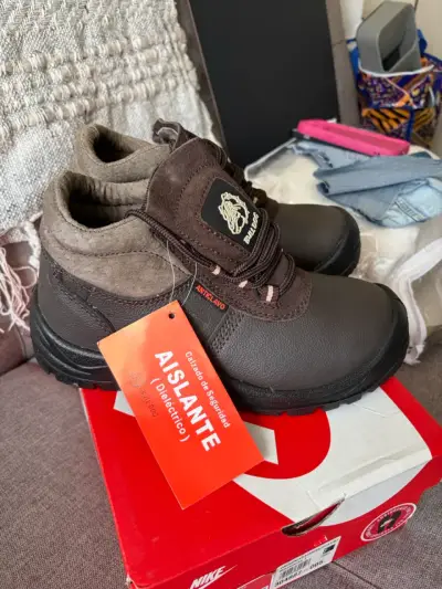 Botas de seguridad Bulldog marrones con aislante - miniatura 2