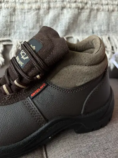 Botas de seguridad Bulldog marrones con aislante - miniatura 4