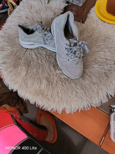 Zapatillas deportivas grises para mujer en buen estado - miniatura 6