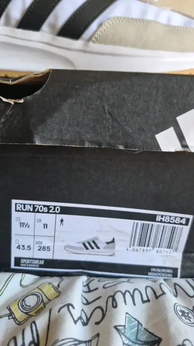 Zapatillas Adidas Run 70s 2.0 blancas y negras - miniatura 4