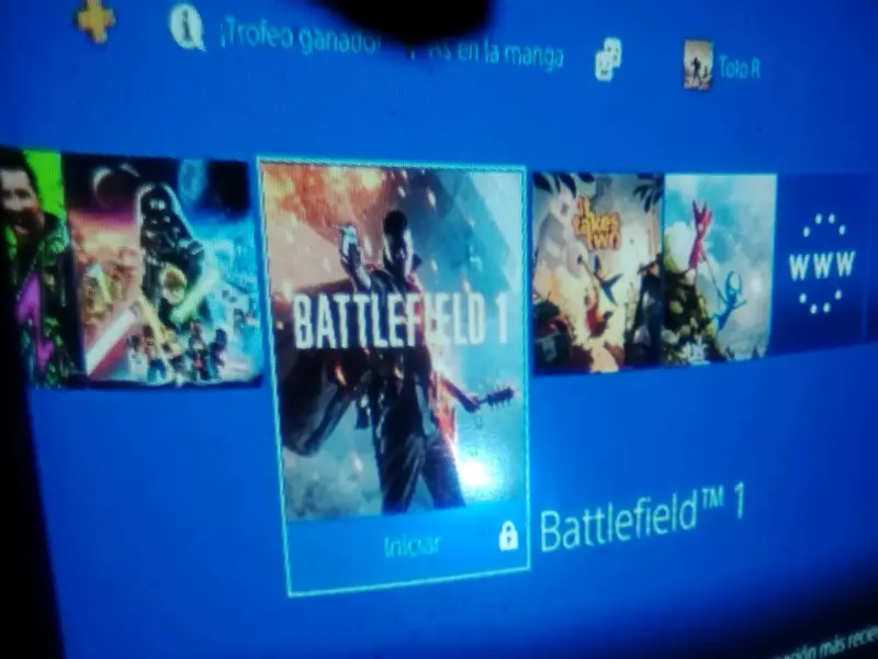 Consola PlayStation 4 con dos controles - 3