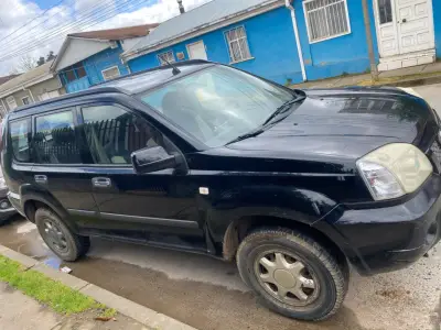 Nissan X-Trail Classic en buen estado - miniatura 3