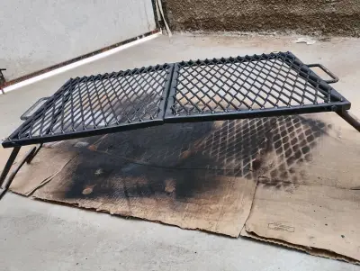 Parrilla portátil de acero para asados - miniatura 1