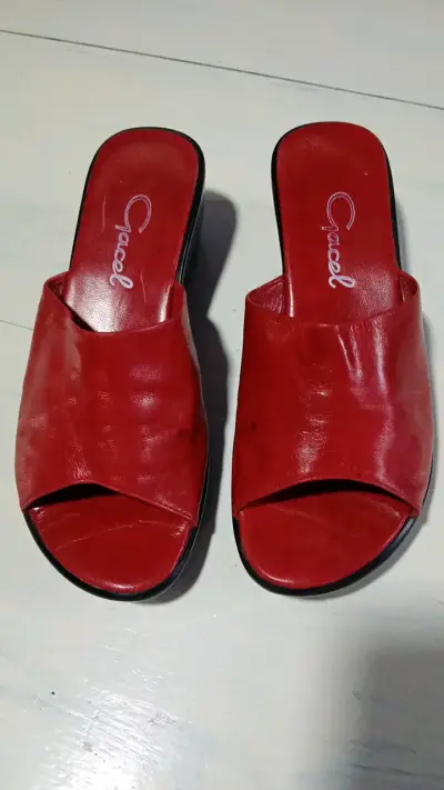 Sandalias rojas de cuero marca Gacel - miniatura 1