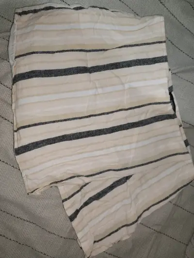 Falda corta a rayas beige y negro - miniatura 1