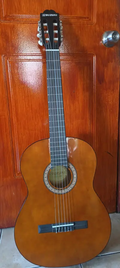 Guitarra clásica Suzuki SCG-2 4/4 - miniatura 1
