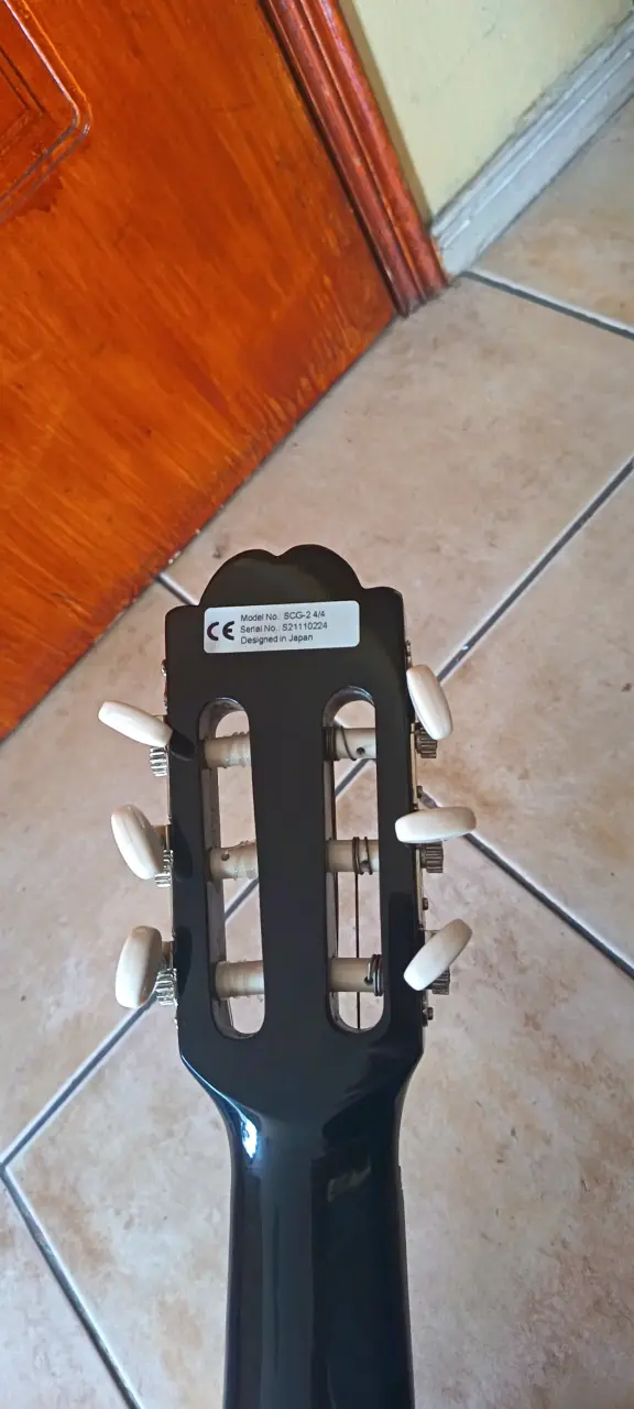 Guitarra clásica Suzuki SCG-2 4/4 - 4
