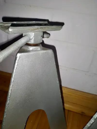 Par de soportes ajustasbles para auto - miniatura 2