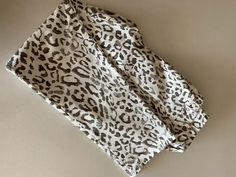 Pantalones de mujer con estampado animal print - 6