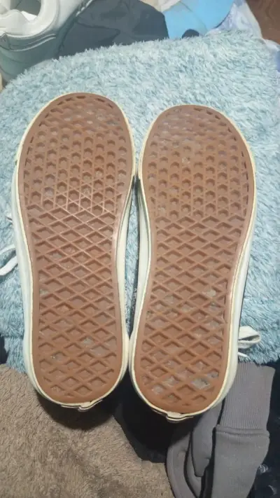Zapatillas Vans Old Skool negras con diseño - miniatura 3