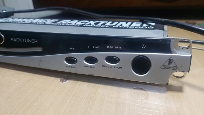Racktuner Behringer BTR2000 afinador con Metronomo - 3
