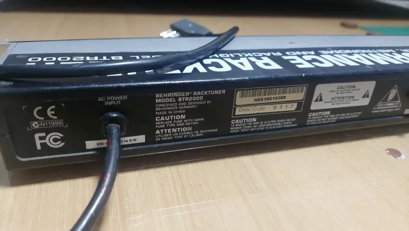 Racktuner Behringer BTR2000 afinador con Metronomo - 5