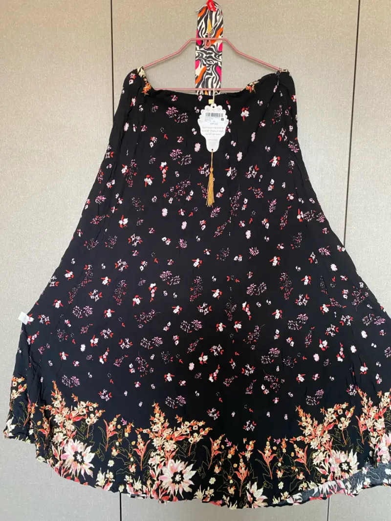 Falda larga floral negra Umbrale - 6