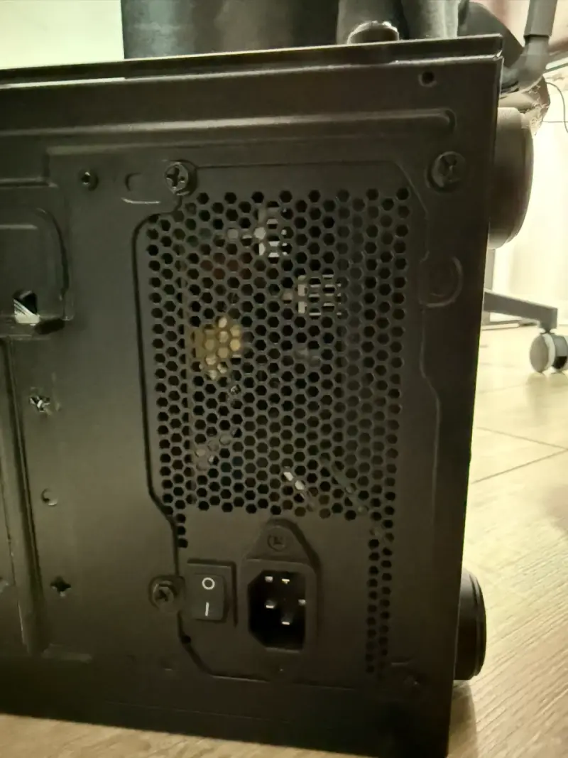 Fuente de Poder Gaming Redragon RGPS 600W - 2