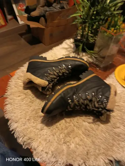 Botas de invierno  hombre negras con forro de lana - miniatura 4