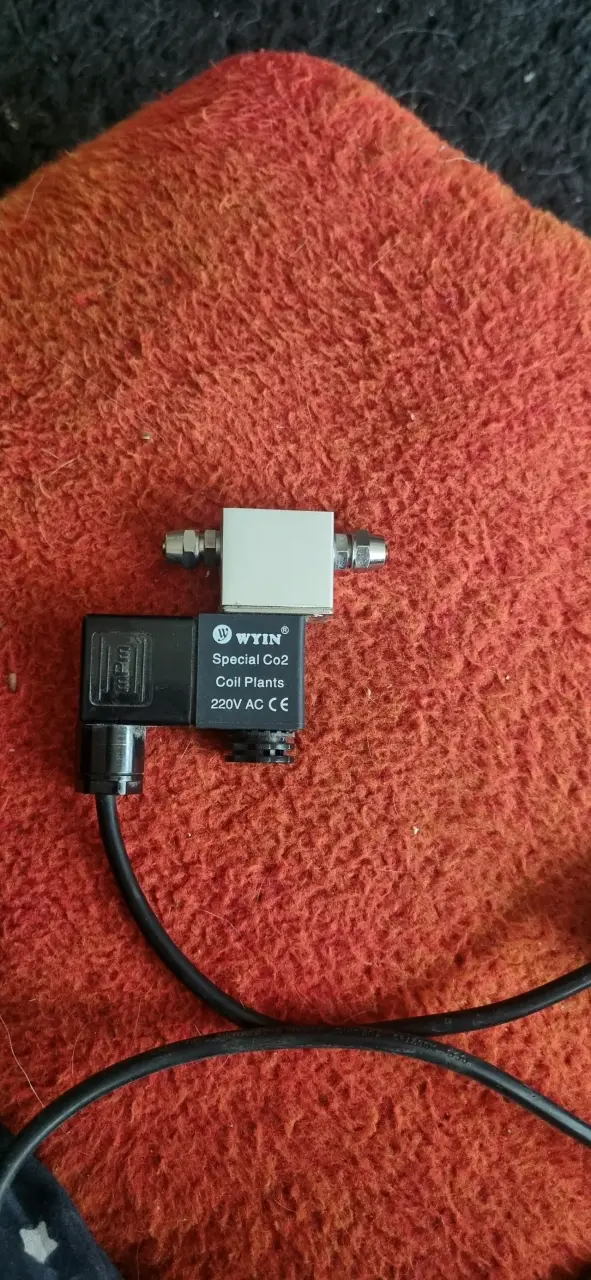 Regulador de CO2 con manómetro y válvula - 4
