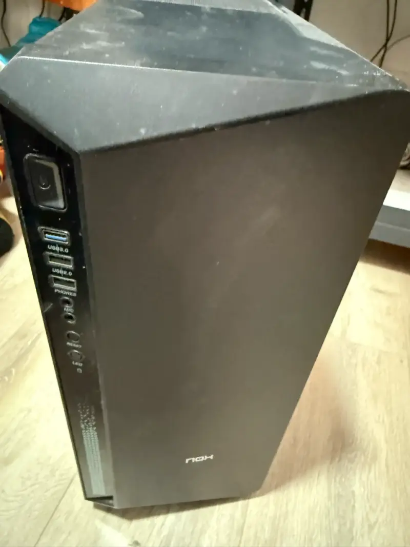Gabinete de PC Nox sin fuente de poder - 2