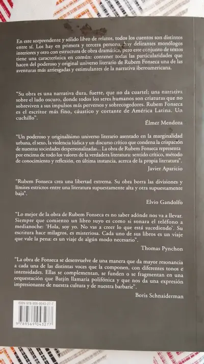 Libro 'El agujero en la pared' de Rubem Fonseca - miniatura 3