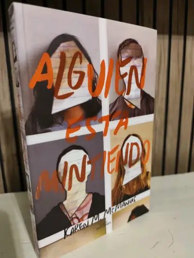 Libro 'Alguien Está Mintiendo' de Karen M. McManus - miniatura 1