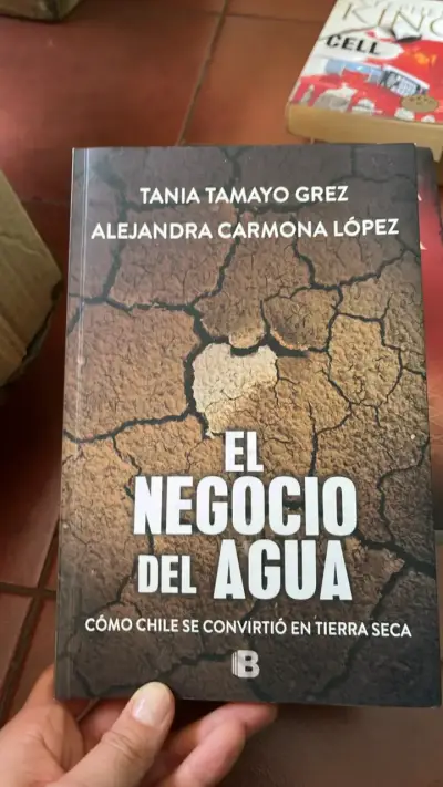 Libro 'El Negocio del Agua' de Tania Tamayo Grez y Alejandra Carmona López - miniatura 1
