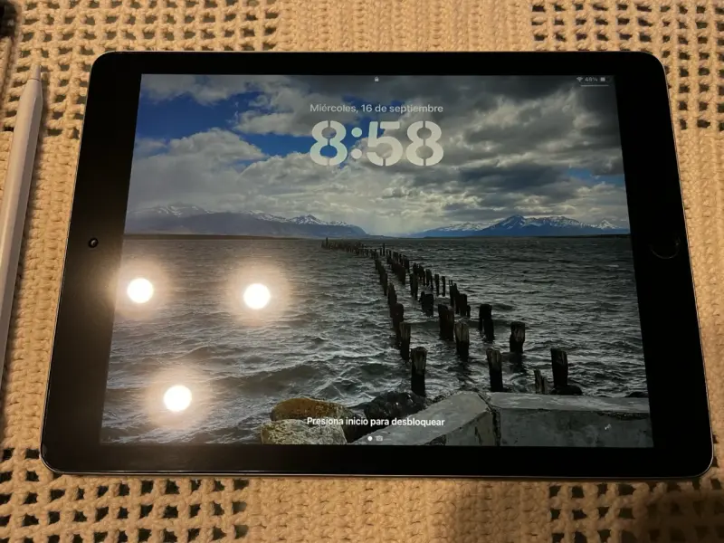 iPad 6ta gen + funda y lápiz en buen estado - 3