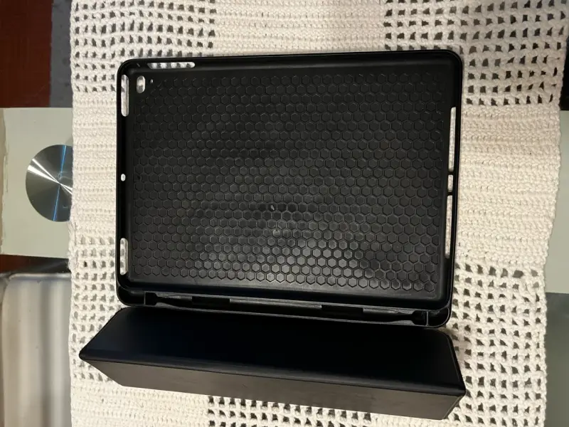 iPad 6ta gen + funda y lápiz en buen estado - 5