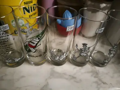 Set de vasos 7UP coleccionables de vidrio - miniatura 1