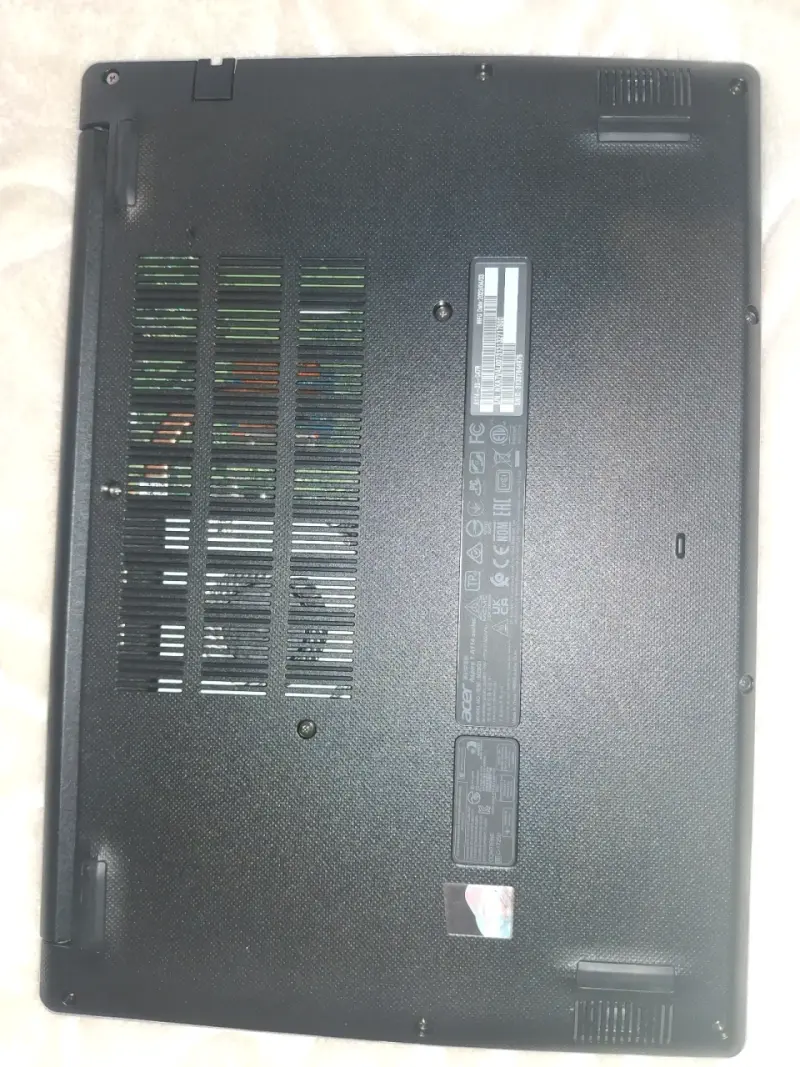 Laptop Acer Aspire 1 con Intel Celeron - 3