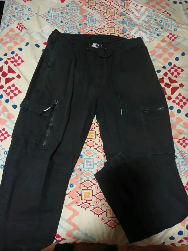 Pantalones cargo unisex verde y negro - 3