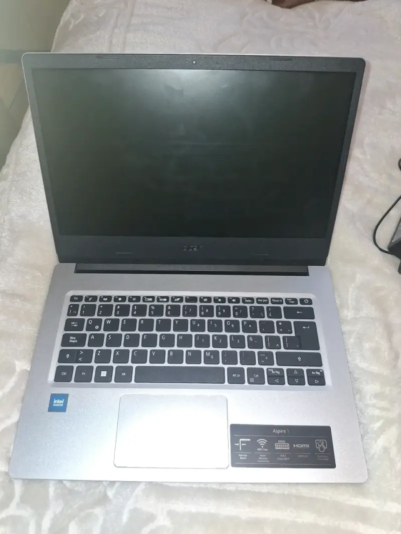 Laptop Acer Aspire 1 con Intel Celeron - 5