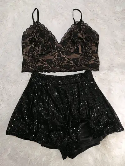 Conjunto de encaje y lentejuelas negro elegante - miniatura 1