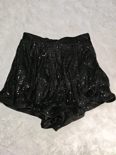 Conjunto de encaje y lentejuelas negro elegante - miniatura 3