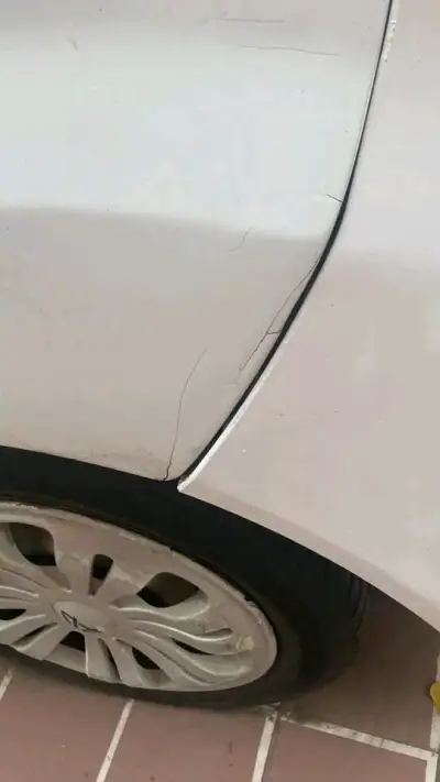 Auto Chery blanco en buen estado - miniatura 5