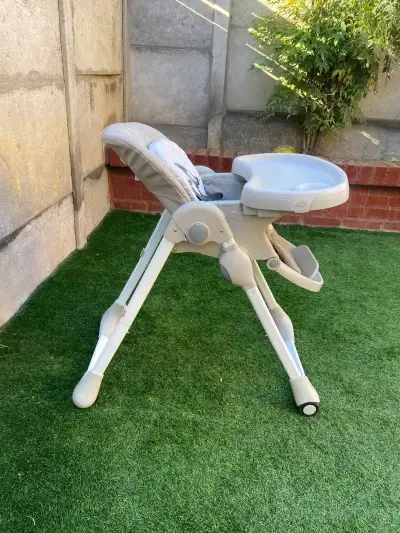 Silla de comer para bebé plegable y ajustable - miniatura 5