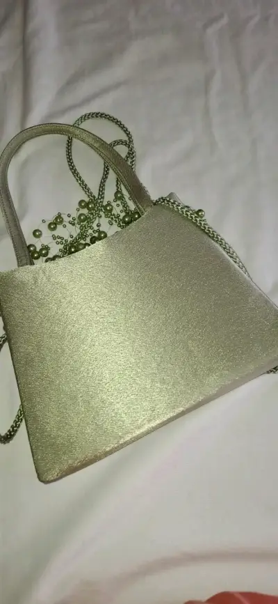 Cartera de Mano verde lima con Perlas Decorativas - miniatura 2