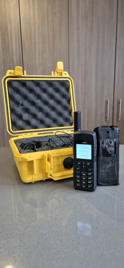 Teléfono Satelital Iridium con Estuche/Accesorios - miniatura 1