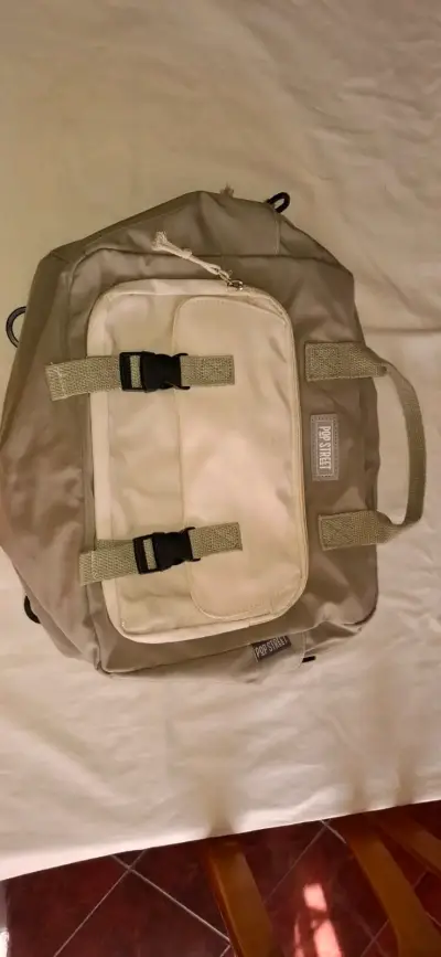 Mochila  Pop Street con múltiples compartimentos - miniatura 1