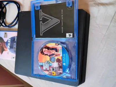 Consola PS4 con juegos GTA V , FIFA 22 y pes 2020 - miniatura 3