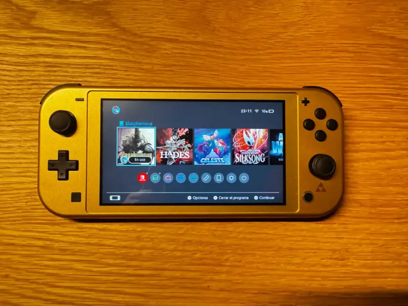 Nintendo Switch Lite Hyrule Edition +MicroSD 250GB - 2