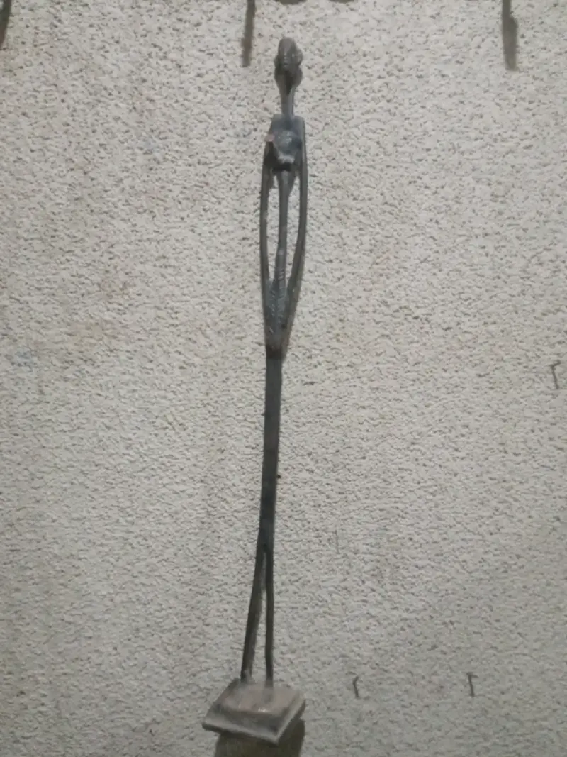 Escultura de bronce africana antigua - 2