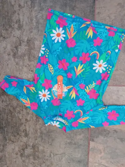 Polera de baño infantil con protección UV - miniatura 1