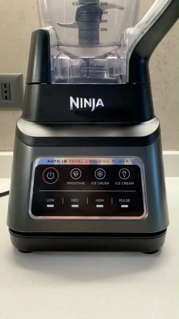 LICUADORA NINJA PROFESSIONAL PLUS BN701 - 3