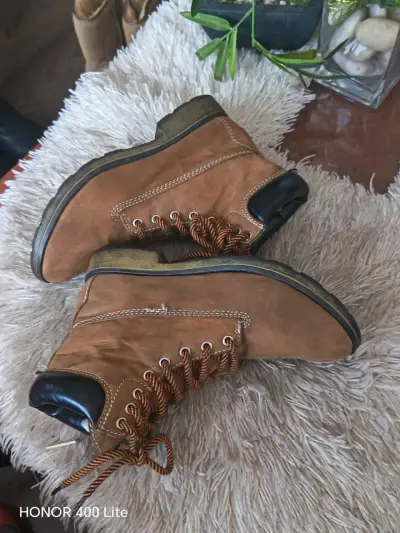 Botas de gamuza marrón para hombre - miniatura 1