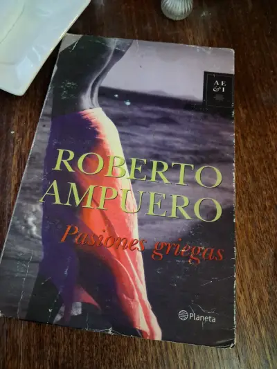 Libro 'Pasiones Griegas' de Roberto Ampuero - miniatura 1